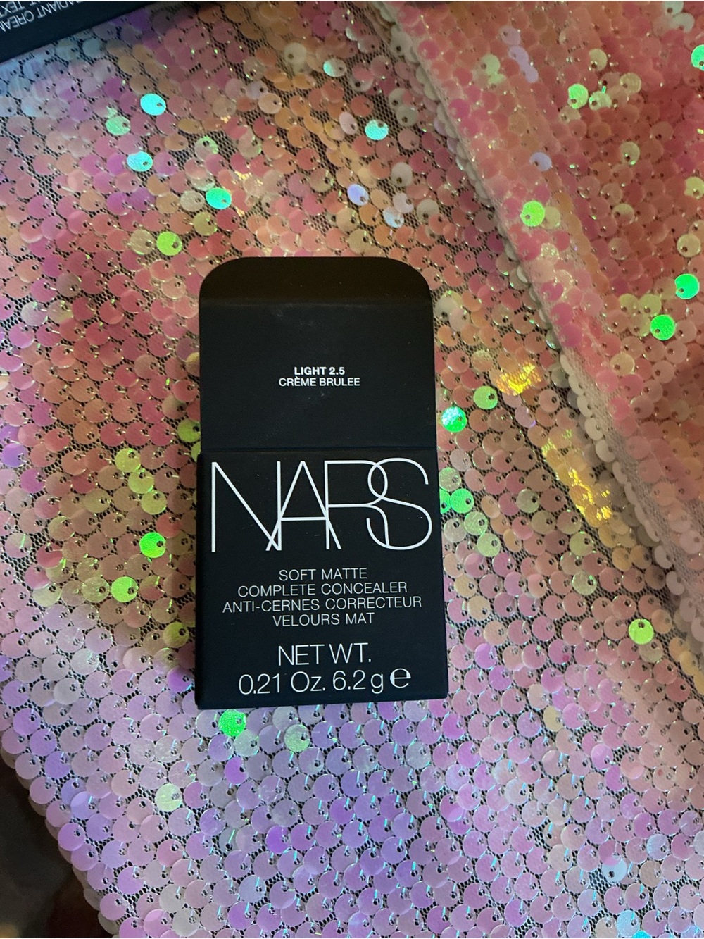NARS Soft Matte Complete Concealer - Black Packaging, Light 2.5 Crème Brûlée